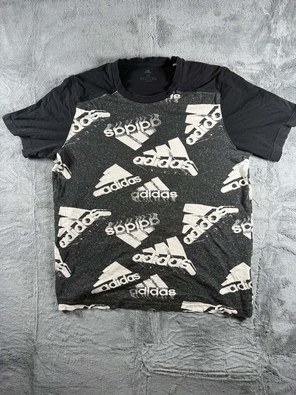 Adidas Men's Essentials Brand Print Logo Graphic T-Shirt (HK0380)